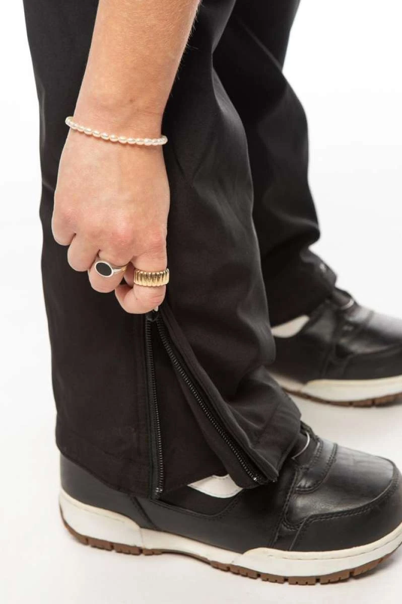 686 Ladies Gossip Softshell Bib 2021-2022 11 686 Ladies Gossip Softshell Bib 2021-2022 - Image 9