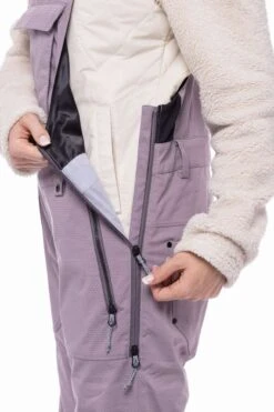 686 Ladies Black Magic Insulated Bib 2022-2023 -Ski Supplies Store 686 ladies black magic insulated bib 2022 2023 ski pro 972423500