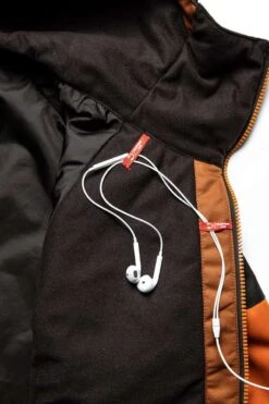 686 Static Insulated Jacket 2021-2022 -Ski Supplies Store New 686 12W static ins jacket mens 12w49705530